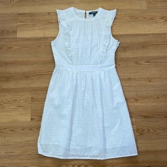 Modcloth Dresses & Skirts - MODCLOTH WHITE EYELET DAISY FLORAL LINED RUFFLE DRESS 16W